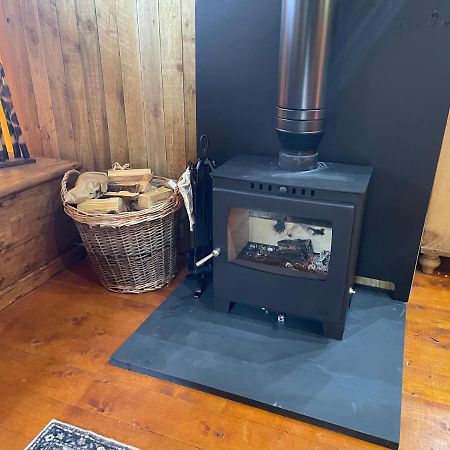 Mountain View Safari Tent With Hot Tub In The Heart Of Snowdonia دولغيلوو المظهر الخارجي الصورة