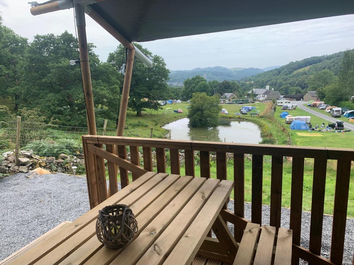Mountain View Safari Tent With Hot Tub In The Heart Of Snowdonia دولغيلوو المظهر الخارجي الصورة
