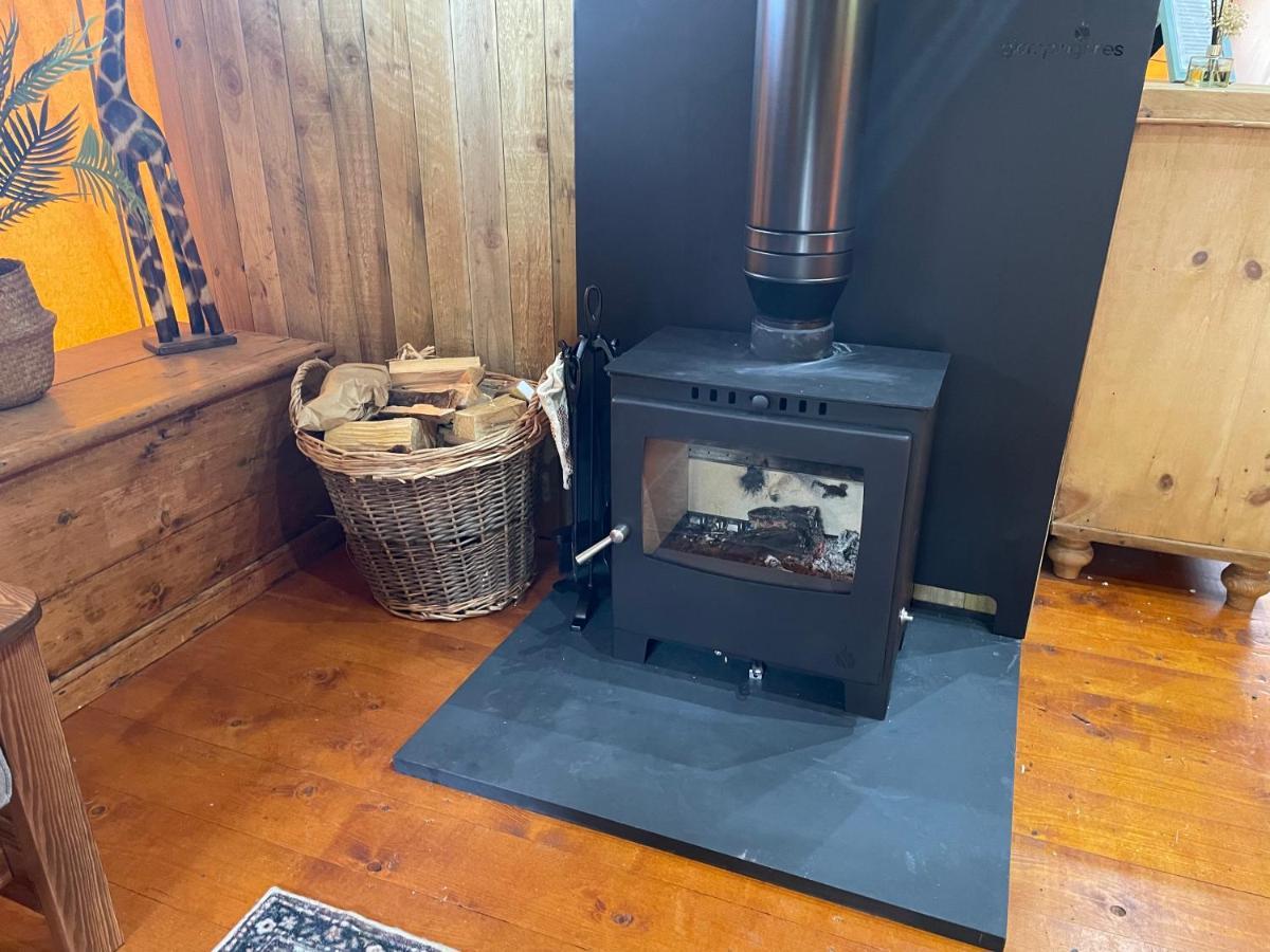 Mountain View Safari Tent With Hot Tub In The Heart Of Snowdonia دولغيلوو المظهر الخارجي الصورة