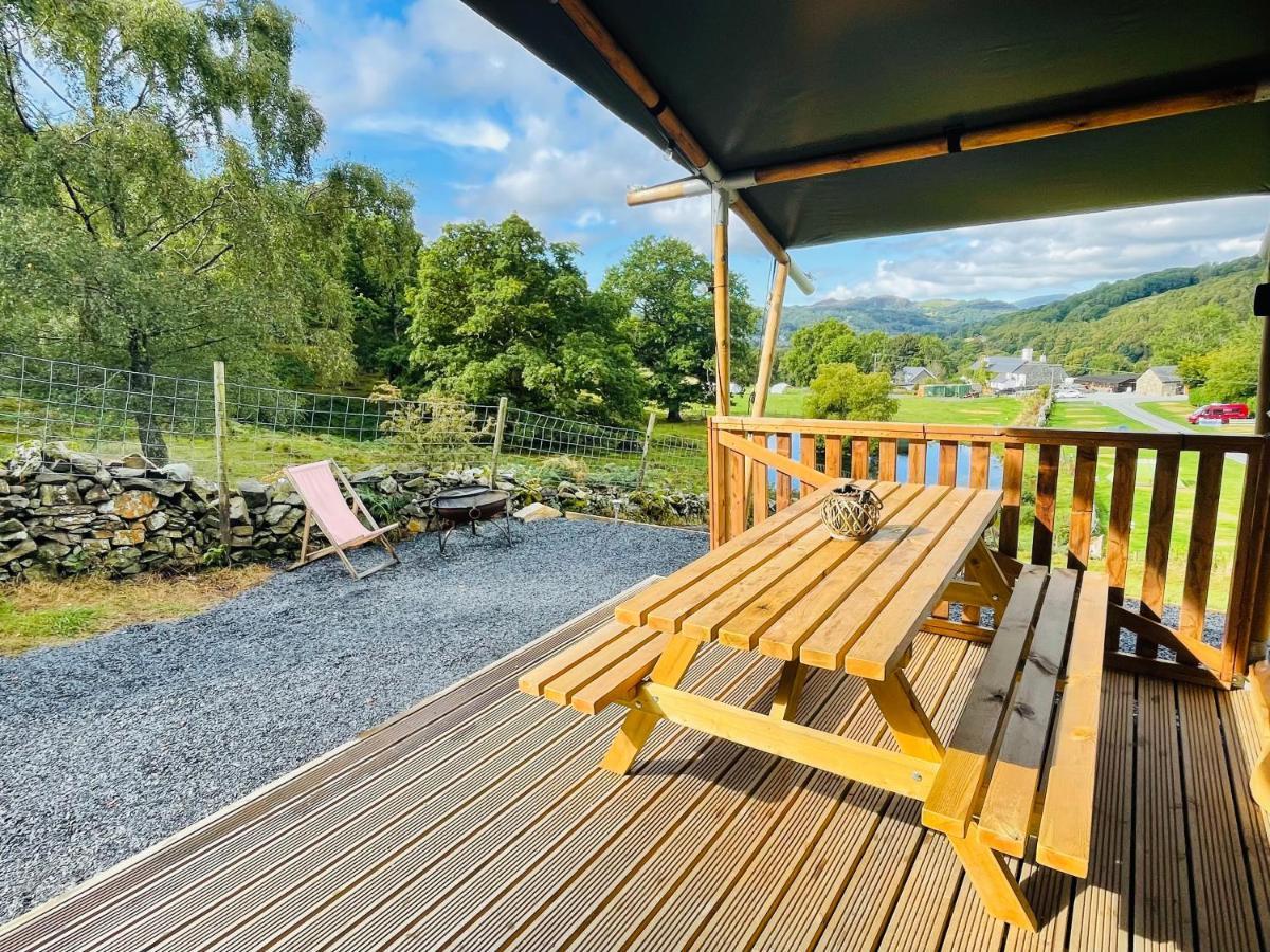 Mountain View Safari Tent With Hot Tub In The Heart Of Snowdonia دولغيلوو المظهر الخارجي الصورة