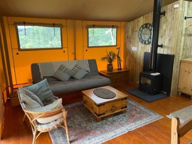Mountain View Safari Tent With Hot Tub In The Heart Of Snowdonia دولغيلوو المظهر الخارجي الصورة